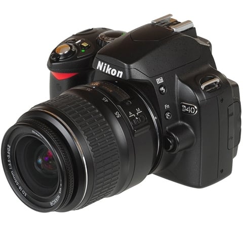 Nikon D40X + 18-55mm